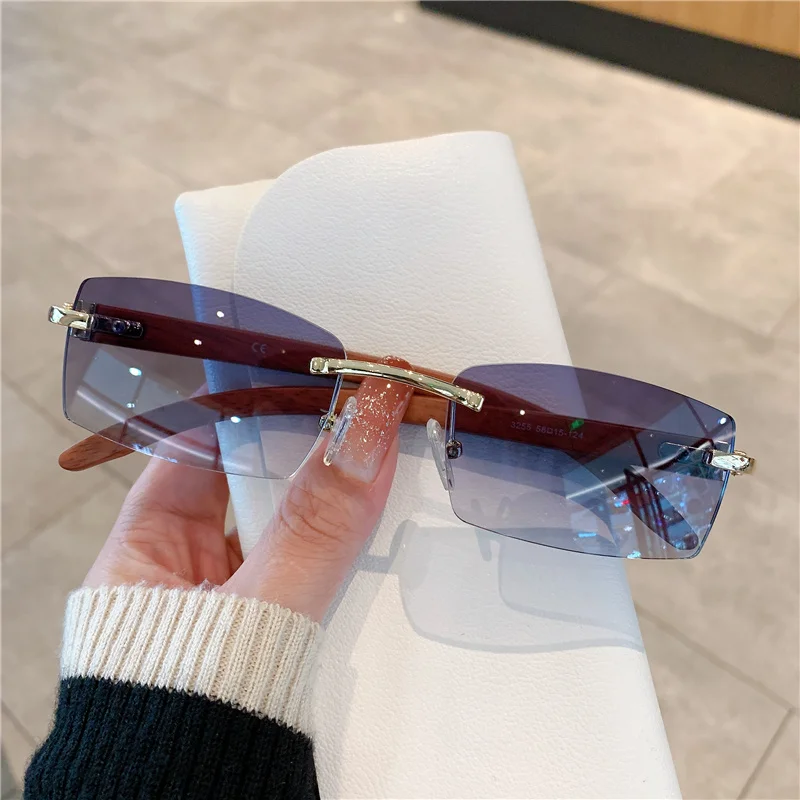 Petites lunettes de soleil san - Designer Sunglasses avis et prix